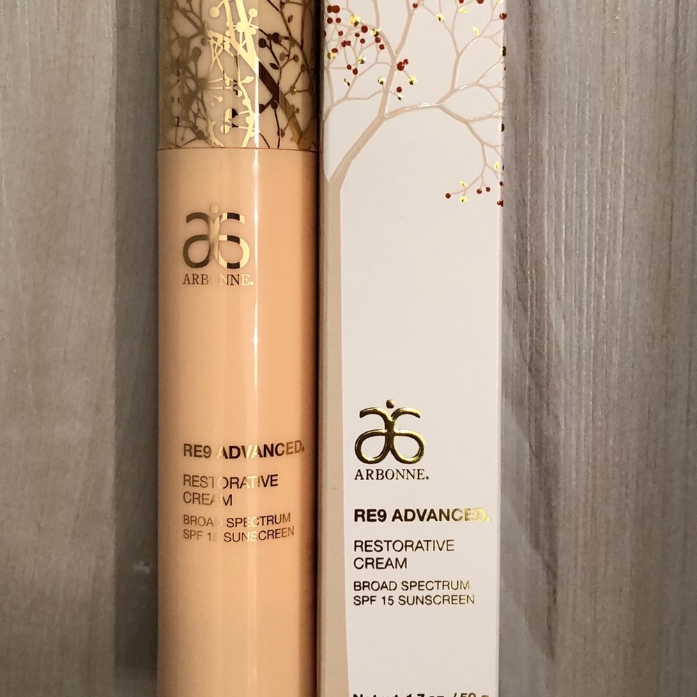 Arbonne RE9 advanced Restorative Cream SPF15